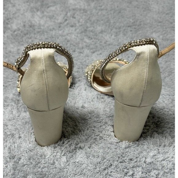 Badgley Mischka Finesse Ankle Strap Sandal Open Toe Size 7.5 - Picture 9 of 9